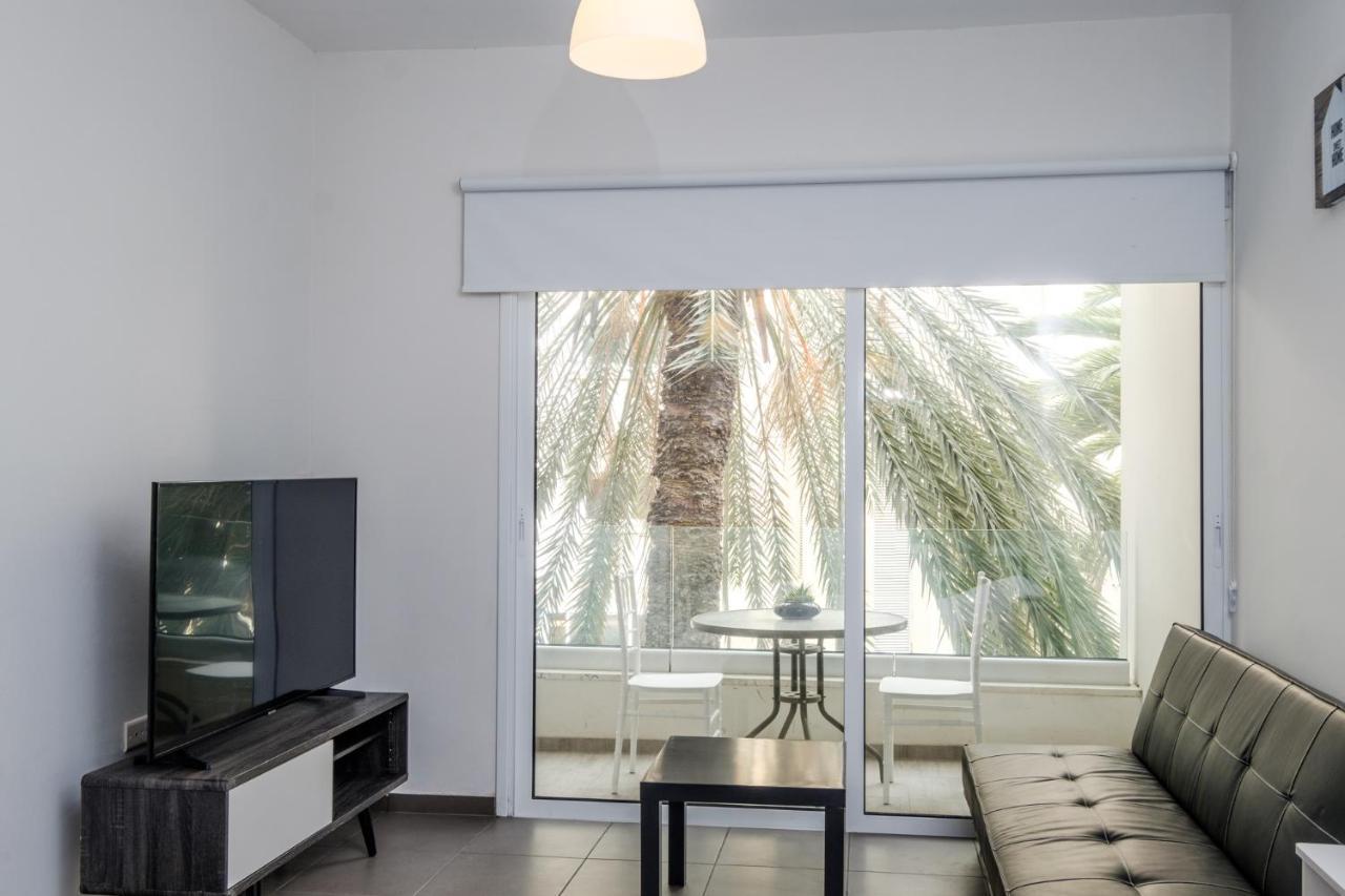 Spacious Studio Downtown Ларнака Экстерьер фото